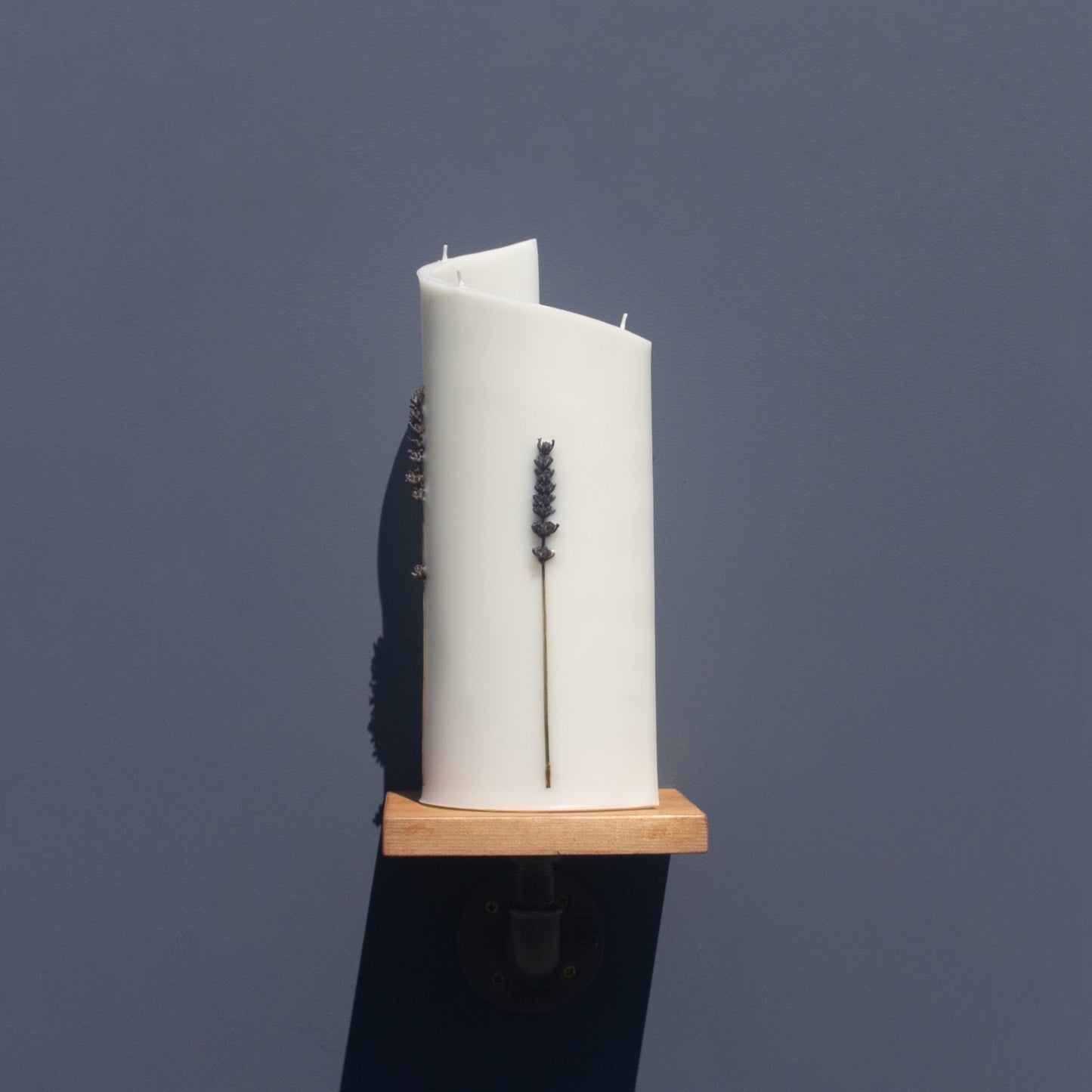 Lavender Curve Candle