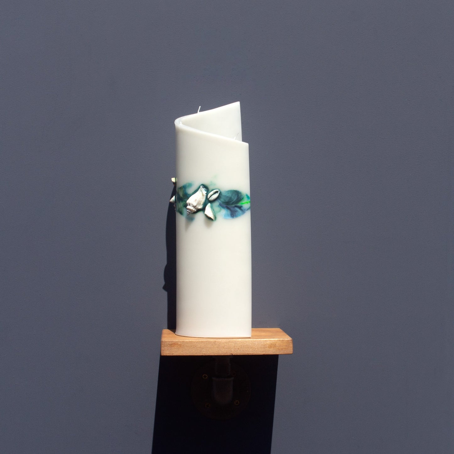 Shell Curve Candle